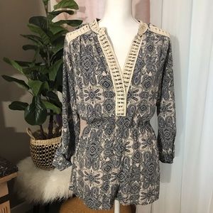 Romeo & Juliet Blue And Cream Paisley Romper